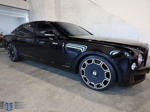 Used 2013 Bentley Mulsanne RWD image 1