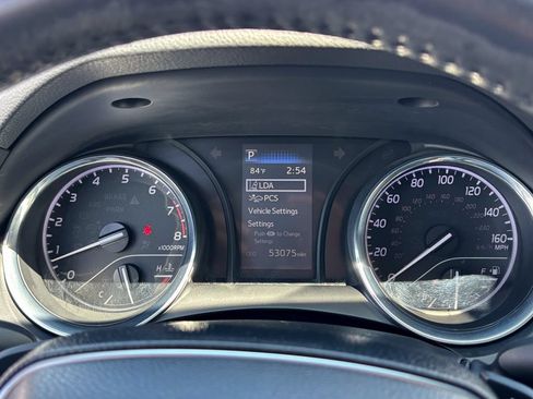 Used 2020 Toyota Camry SE FWD image 25