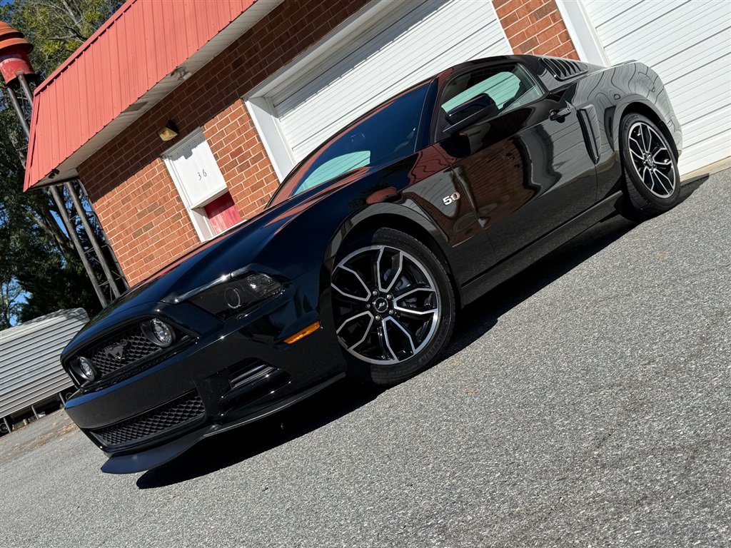 Used 2014 Ford Mustang GT w/ FP8 Appearance Package RWD image 3