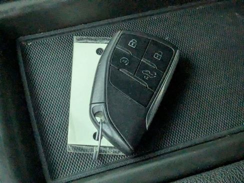 Used 2022 Chevrolet Silverado 1500 LT image 36