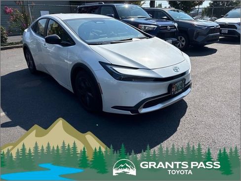 Certified 2025 Toyota Prius Plug-In Hybrid FWD image 1