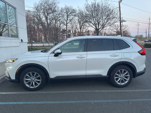 Certified 2025 Honda CR-V EX image 2