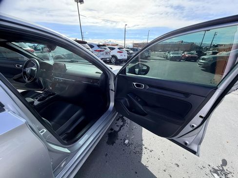Used 2023 Honda Civic Sport image 16