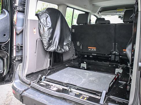 Used 2023 Ford Transit Connect XL FWD image 13