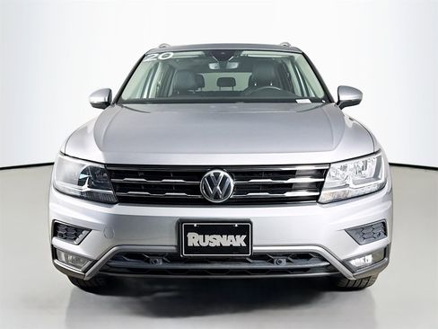 Used 2020 Volkswagen Tiguan SEL image 2