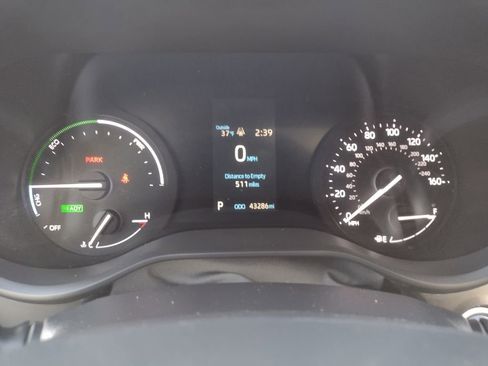 Used 2022 Toyota Sienna XSE image 24