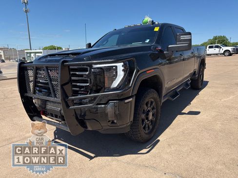 Used 2024 GMC Sierra 2500 AT4 w/ Technology Package image 3