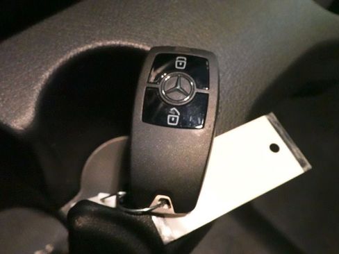 Used 2025 Mercedes-Benz Sprinter 2500 image 15