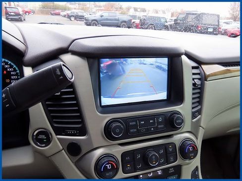 Used 2017 GMC Yukon Denali w/ Open Road Package image 19