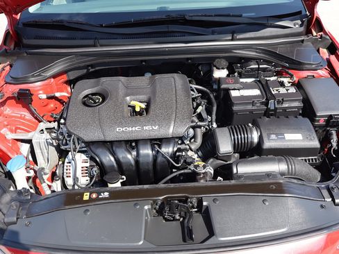 Used 2017 Hyundai Elantra SE FWD image 35