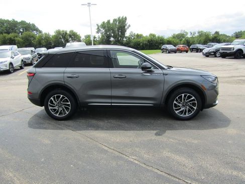 Used 2022 Lincoln Corsair AWD w/ Equipment Group 101A image 9