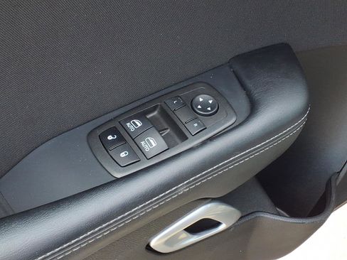 Used 2022 Dodge Challenger GT AWD/4WD image 15