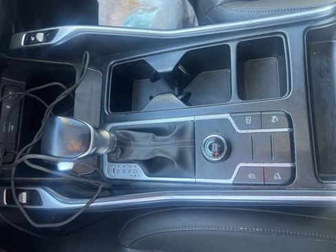 Certified 2023 Kia Sorento S w/ Panoramic Sunroof Package image 11