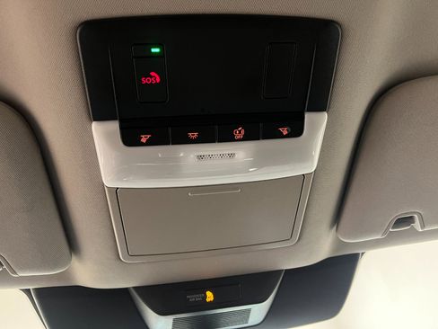 Used 2025 Nissan Pathfinder SL image 43