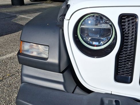 Certified 2021 Jeep Wrangler Unlimited Sport image 10