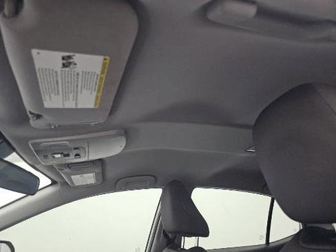 Used 2022 Toyota Camry LE image 11