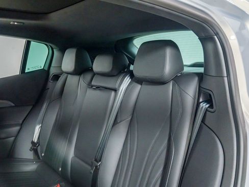 Used 2024 Maserati Grecale GT image 24