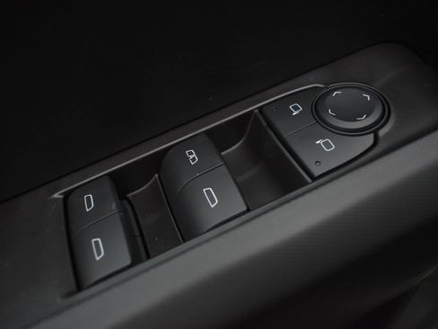 New 2026 GMC Canyon Elevation w/ Convenience Package image 13