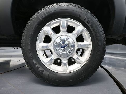 Used 2011 Ford F250 Lariat w/ Lariat Interior Pkg image 12