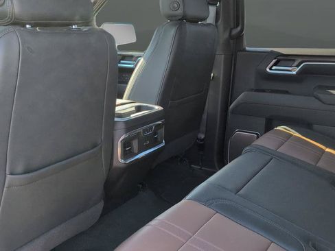 Used 2024 Chevrolet Silverado 1500 High Country w/ High Country Premium Package AWD/4WD image 20