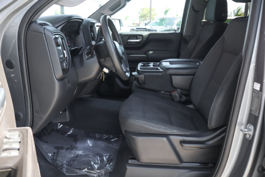 Used 2019 Chevrolet Silverado 1500 Custom w/ Custom Convenience Package AWD/4WD image 19