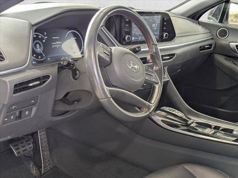 Used 2020 Hyundai Sonata SEL Plus image 2
