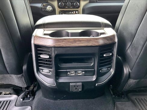 Certified 2019 RAM 1500 Laramie image 15