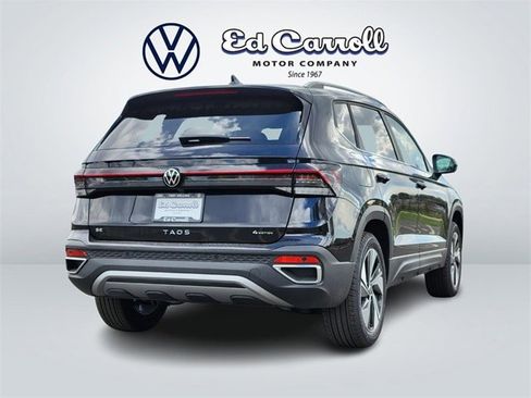 New 2025 Volkswagen Taos SE image 4