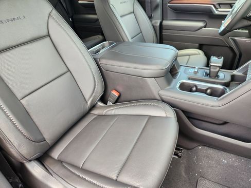 New 2025 GMC Sierra 1500 Denali w/ Denali Reserve Package image 10
