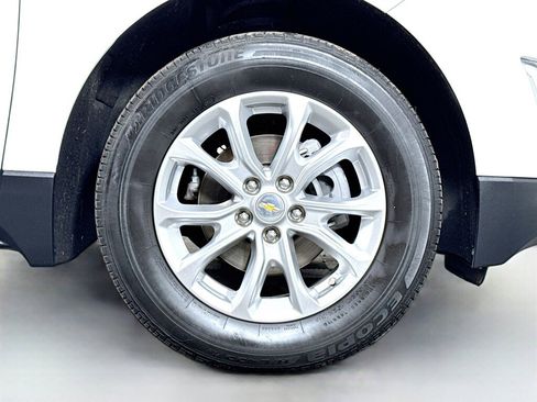 Used 2020 Chevrolet Equinox LS image 37