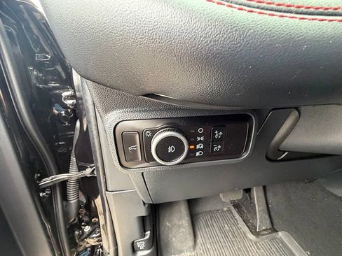 Used 2025 Ford Explorer ST-Line w/ Premium Package AWD/4WD image 36
