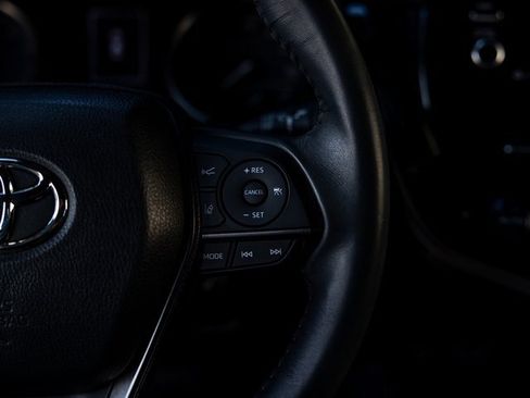 Used 2024 Toyota Camry SE image 39