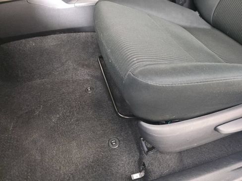 Used 2015 Toyota RAV4 LE AWD/4WD image 22