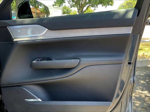 New 2025 Volvo EX90 Ultra image 31