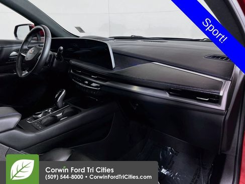 Used 2025 Cadillac XT4 Sport w/ LPO, Red Accent Package AWD/4WD image 31