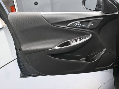 Used 2018 Chevrolet Malibu LS FWD image 12