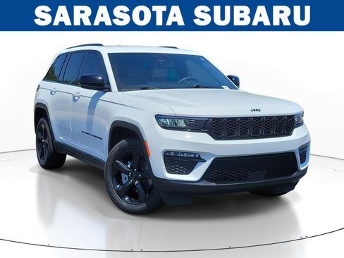 Used 2023 Jeep Grand Cherokee Limited w/ Black Appearance Package image 1