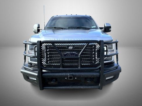 Used 2022 Ford F350 Lariat w/ Lariat Ultimate Package image 2