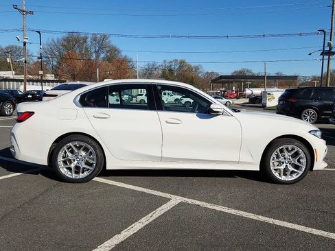 Used 2026 BMW 330i xDrive Sedan w/ Convenience Package image 7
