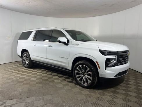 New 2026 Chevrolet Suburban High Country AWD/4WD image 7
