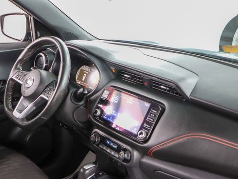 Used 2021 Nissan Kicks SR image 25