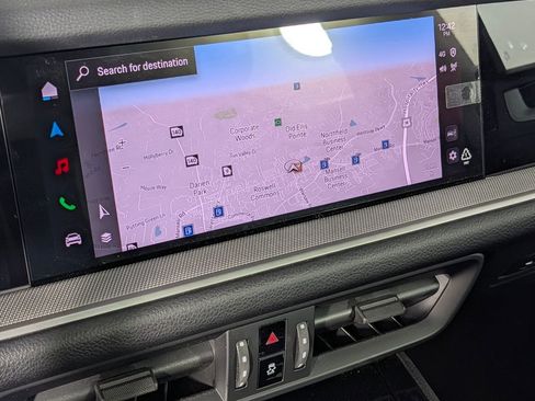 Certified 2024 Porsche Cayenne AWD/4WD image 28
