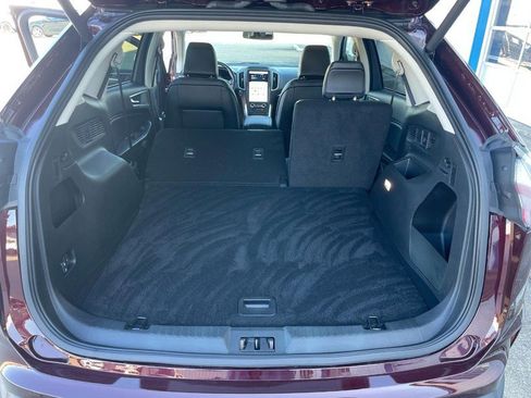 Used 2024 Ford Edge SEL w/ Convenience Package image 12