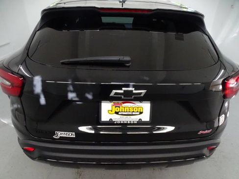 Certified 2024 Chevrolet Trax RS w/ Driver Confidence Package FWD image 17