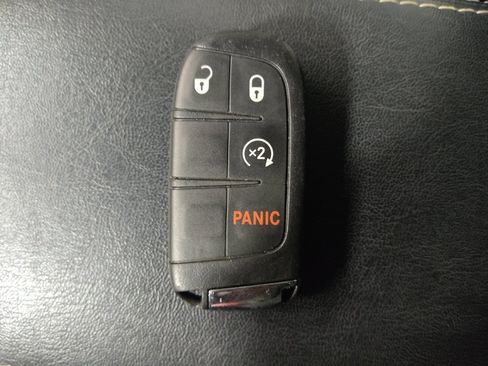 Used 2019 Jeep Compass Latitude w/ Popular Equipment Group FWD image 32