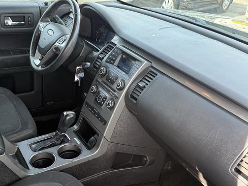 Used 2017 Ford Flex SE image 10