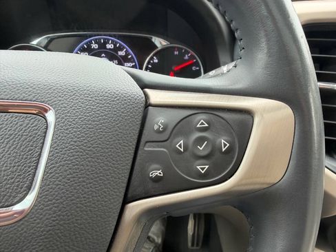 Used 2021 GMC Acadia Denali w/ Denali Ultimate Package AWD/4WD image 32