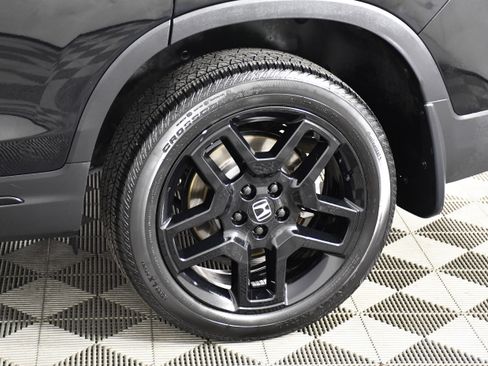 Certified 2024 Honda Passport Black Edition image 54