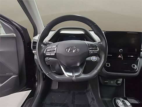 Used 2020 Hyundai Ioniq Limited image 22