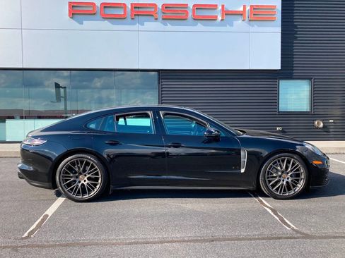 Certified 2023 Porsche Panamera 4 Platinum Edition AWD/4WD image 38